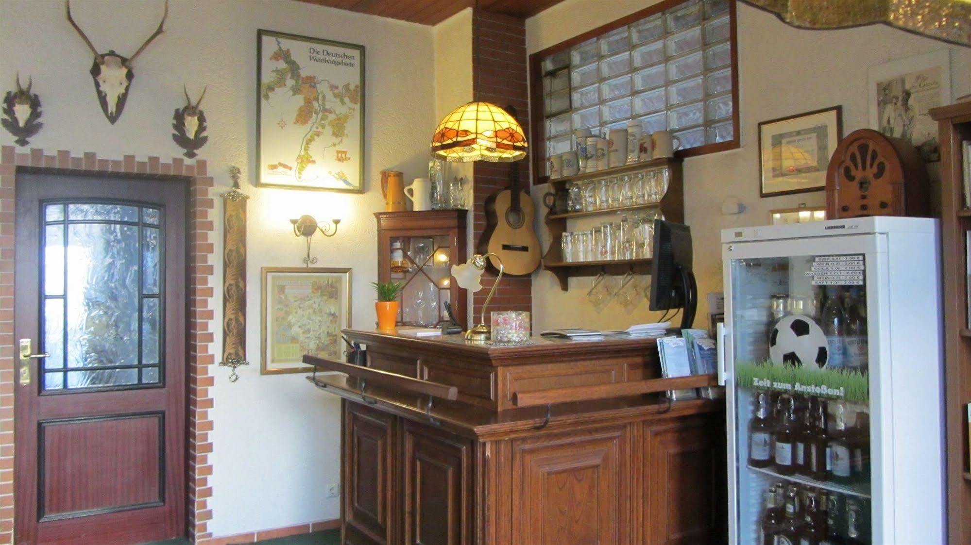 Wanderlust HostelFloersheim am Main エクステリア 写真